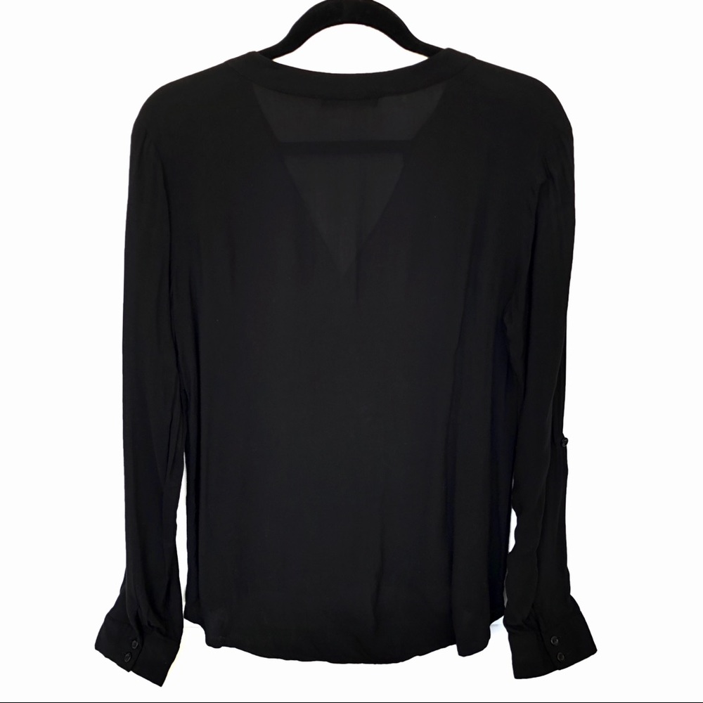 V-NECK BUTTON-DOWN BLOUSE / SHIRT (BLACK) - Picture 5 of 6